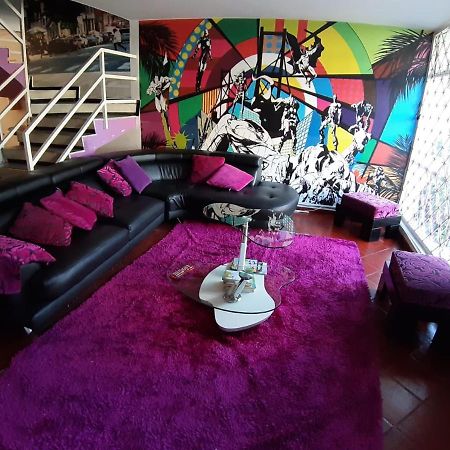 Hotel Comic City Bogotá Zewnętrze zdjęcie